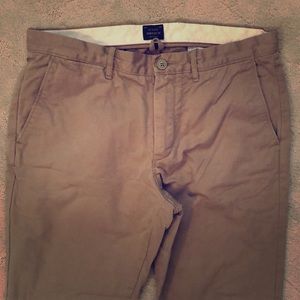JCrew Men’s bootcut khaki pants 33x32